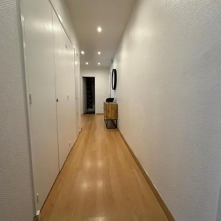 Croisette Floor 2br With Bay View Balcony Lejlighed