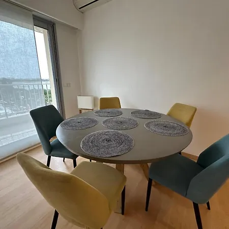 Croisette Floor 2br With Bay View Balcony דירה